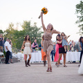 wedding bouquet toss (5)